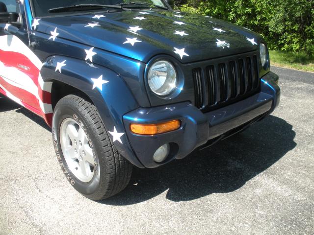 Passenger front fender of Flag Jeep from front