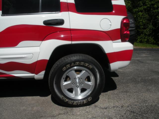 Driver rear fender of Flag Jeep