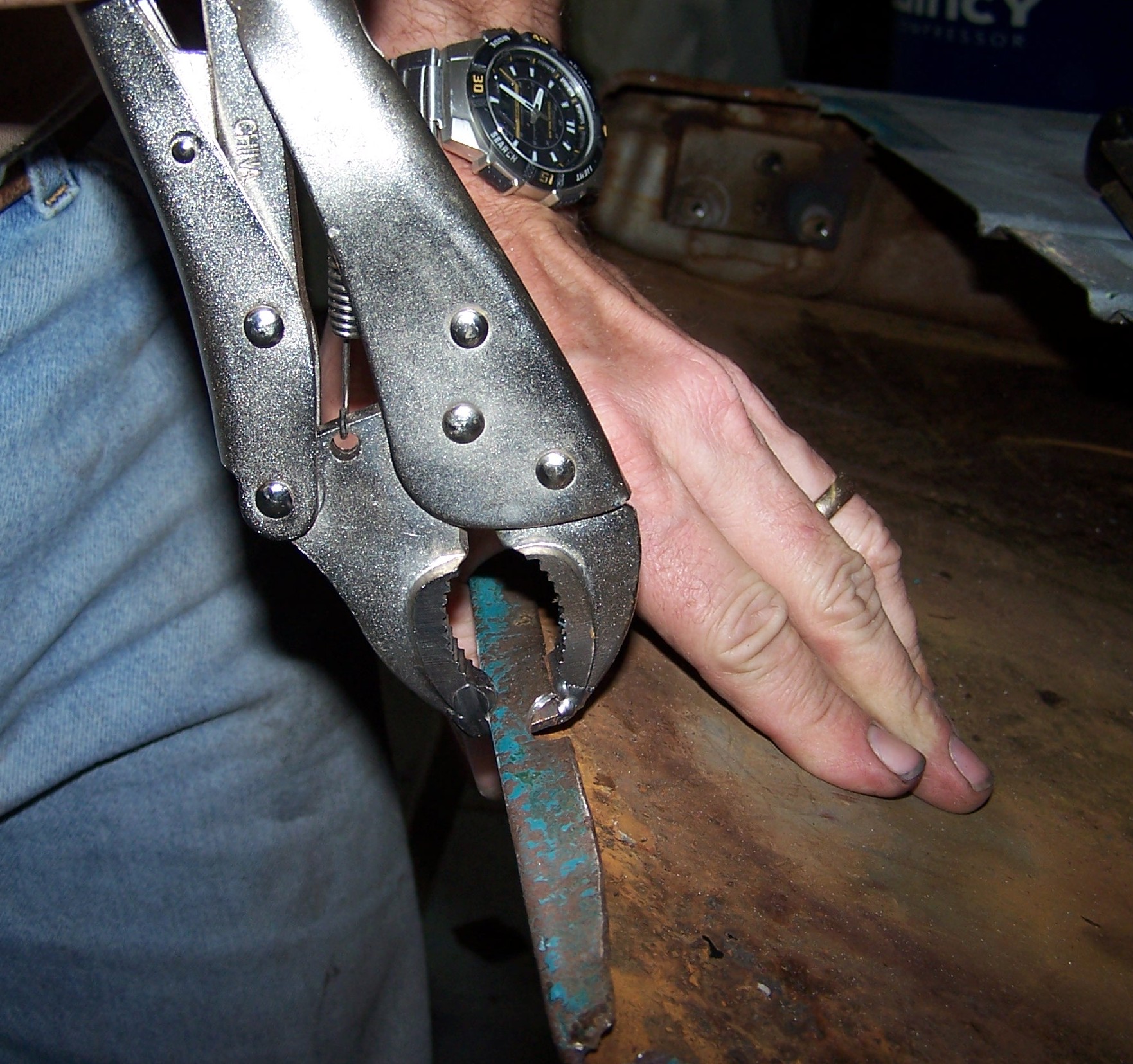 Removing the door skin