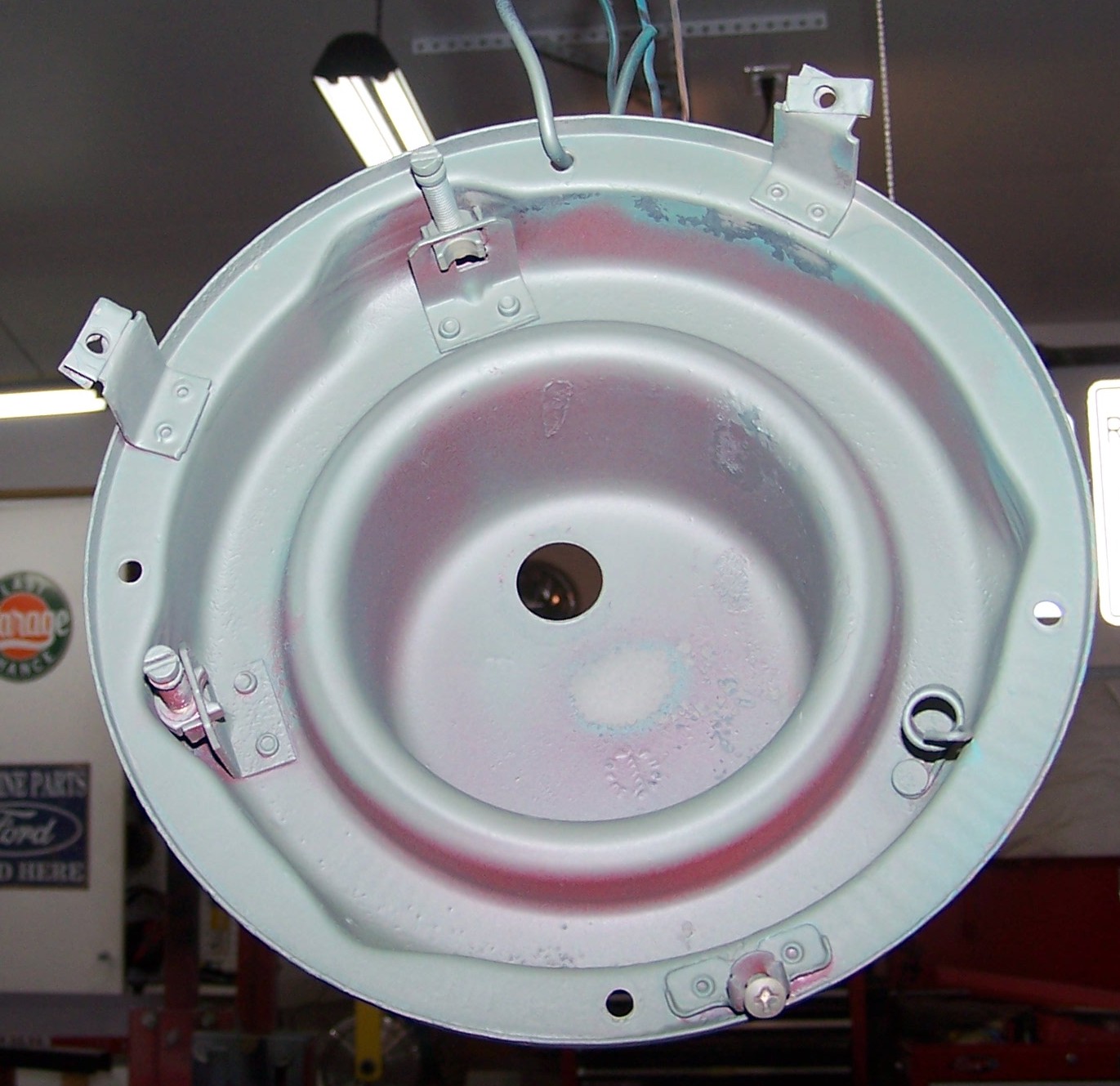 Headlight bucket