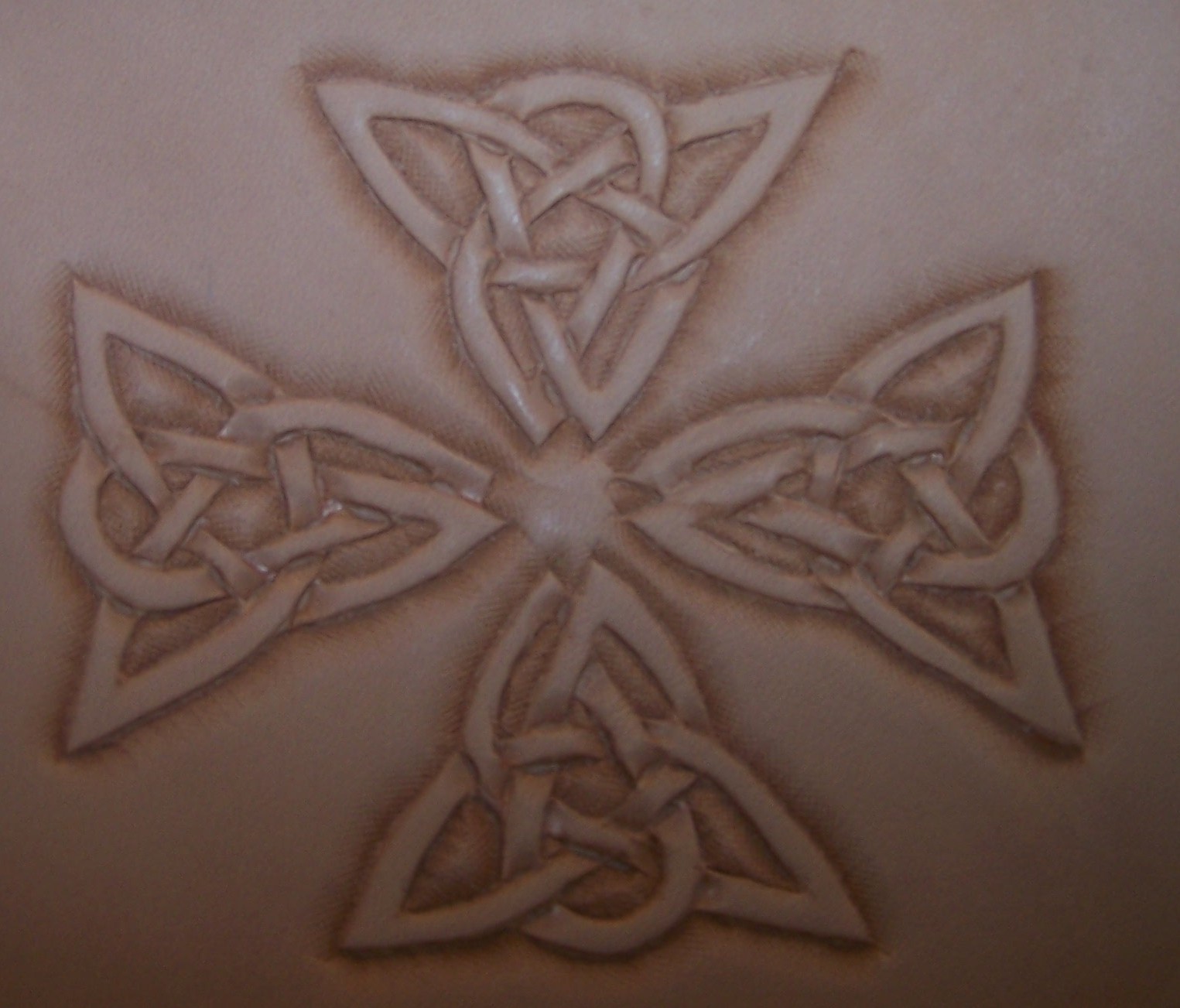 4 Celtic Triangles Carving